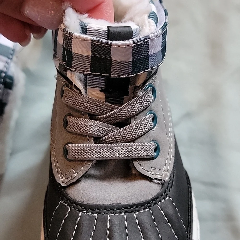Cat & Jack little boys boots, size 6. NWT. Black and gray with a little green.